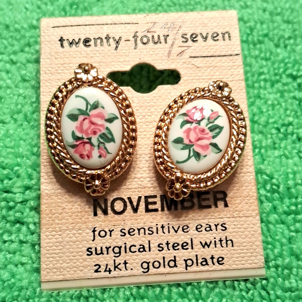 NEW, 24K Gold Plated,Pink & White,Enamel,Rose,Earrings with Surgical Steel Posts